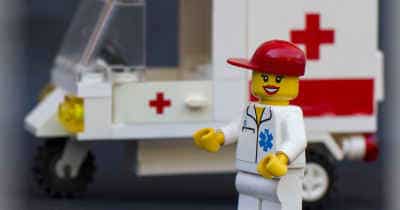 Ein Lego-Krankenwagen - Halifax Übersetzungspreise - dringende Übersetzungsaufgaben