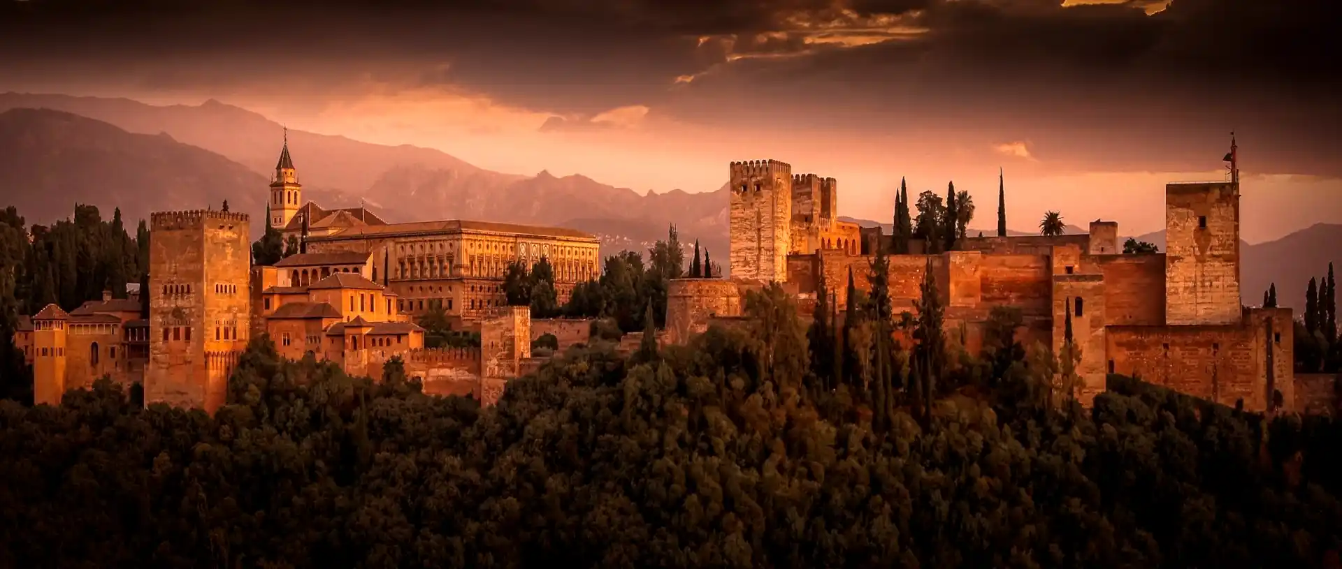 Alhambra palace - Spanish translation