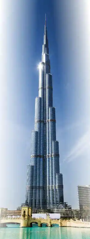 Pogled na zgradu Burj Khalifa - Prevod sa arapskog i na arapski