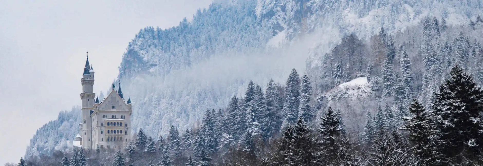 Dvorac u okruženju snežnih planina u Nemačkoj - Prevod sa nemačkog i na nemački